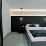 Boutique Joyce With Free Parking Bed & Breakfast