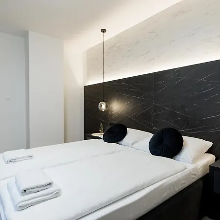 Boutique Joyce With Free Parking فندق مبيت وإفطار ميدولين