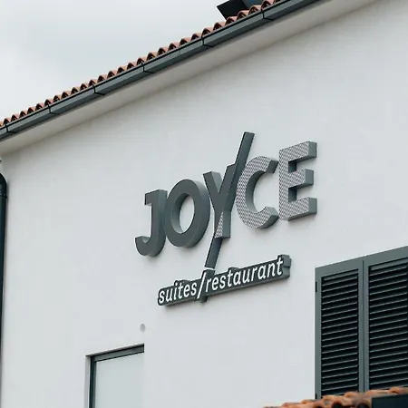 Boutique Joyce With Free Parking Frühstückspension *