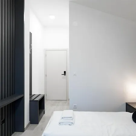 Bed & Breakfast Boutique Joyce With Free Parking 3*
