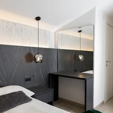 Bed & Breakfast Boutique Joyce With Free Parking *
