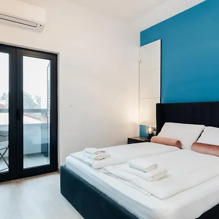 Boutique Joyce With Free Parking Μεντουλίν
