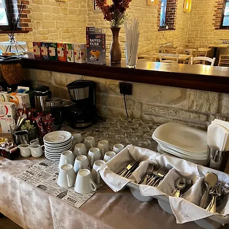 Boutique Joyce With Free Parking Bed & Breakfast