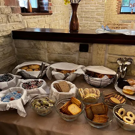 Bed & Breakfast Boutique Joyce With Free Parking *