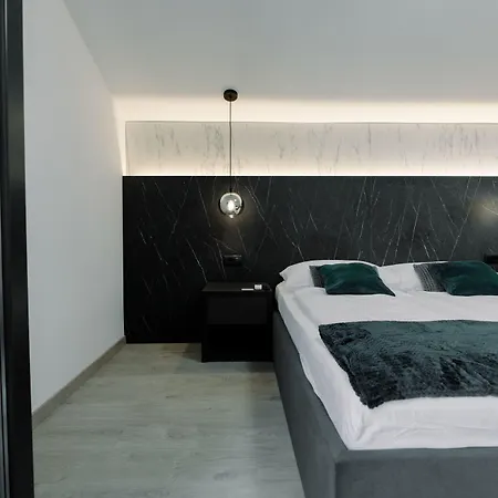 Boutique Joyce With Free Parking فندق مبيت وإفطار