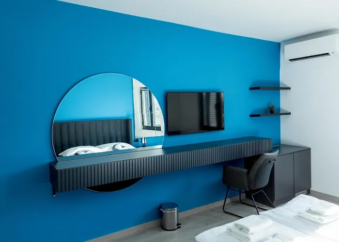 Boutique Joyce With Free Parking Bed and breakfast