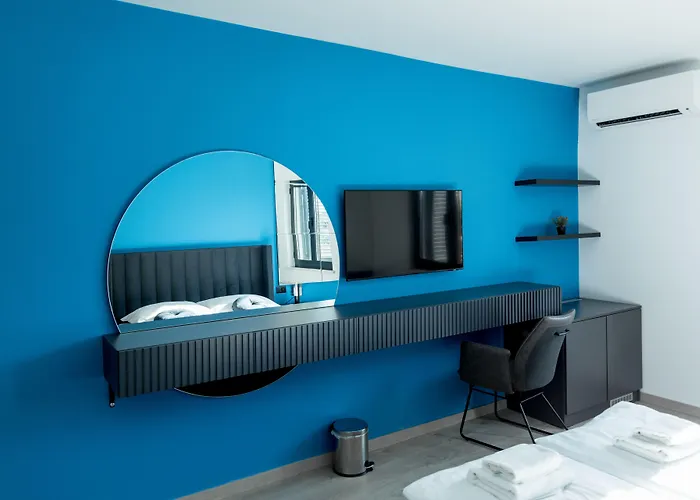 Boutique Joyce With Free Parking Bed and breakfast