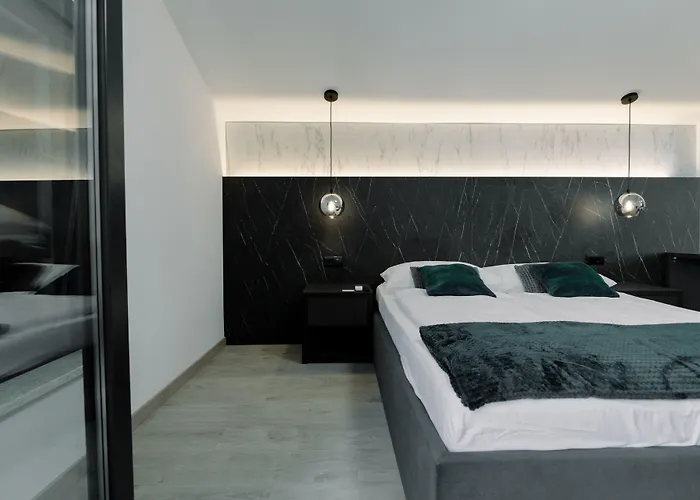 Boutique Joyce With Free Parking Bed and breakfast